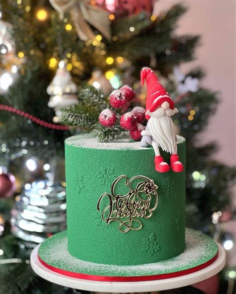 Pin by Anastasia on Τούρτες Christmas cake Cake decorating piping