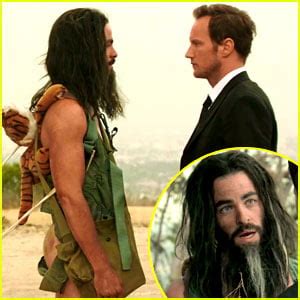 Chris Pine Goes Nearly Naked In Stretch Gag Reel Exclusive Brooklyn Decker Chris Pine Ed