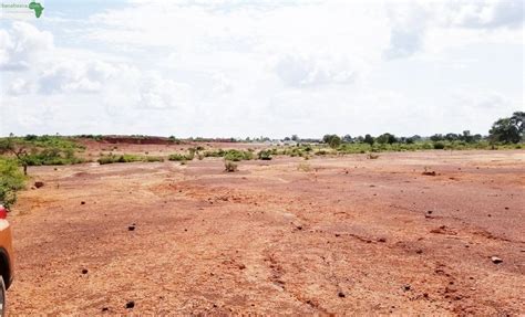 Terrains Parcelles Un Terrain De Type Pan Coupe D Une Superficie De