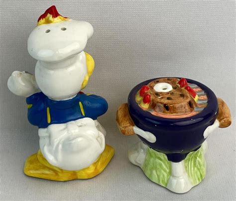 Lot Vintage Enesco Donald Duck Barbecue Bbq Salt Pepper Shaker Set