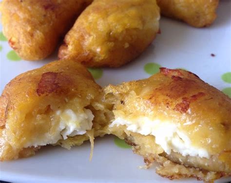 Empanadas de Plátano maduro rellenas de queso Recetas Judias