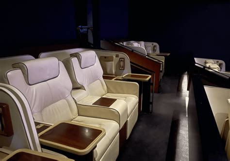 Our Review of Reel Platinum Suites Cinema in Dubai Mall! - The World ...