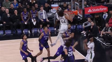 Andre Jackson Jr Gets Head Above The Rim With A Filthy Putback Dunk And Shocks Kings Bench 😱