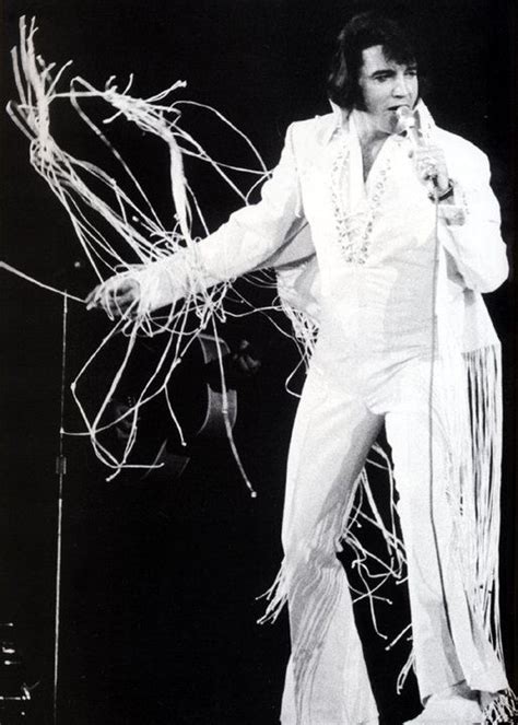 Elvis Only Wore The Winglong Fringe Suit One Time November 14 1970 Elvis Presley Elvis