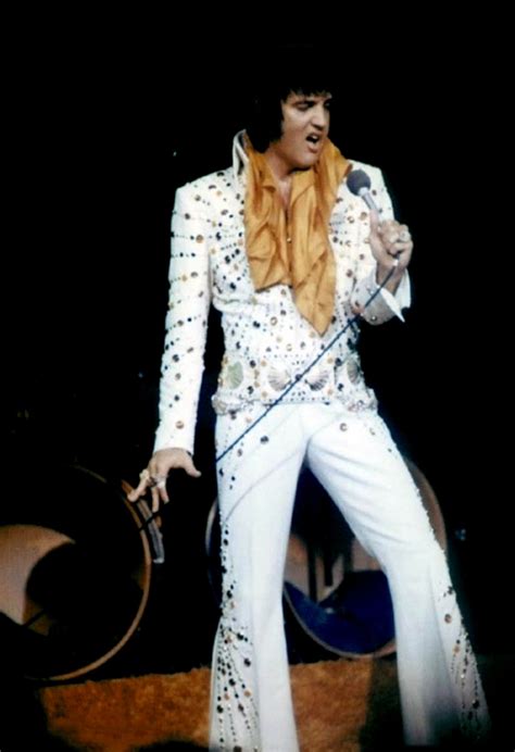 Elvis Live On Stage In 1973 Elvis Presley Concerts Elvis In Concert