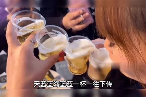 盘点那些酒后丑态百出的醉酒名场面，癞蛤蟆当朋友，认真洗马桶 癞蛤蟆 场面 朋友