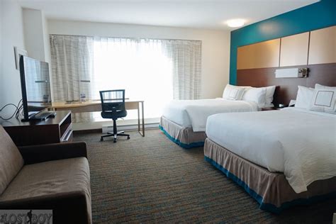 Residence Inn Montreal Downtown: Great Rooms and Location - The Lost Boy Lloyd