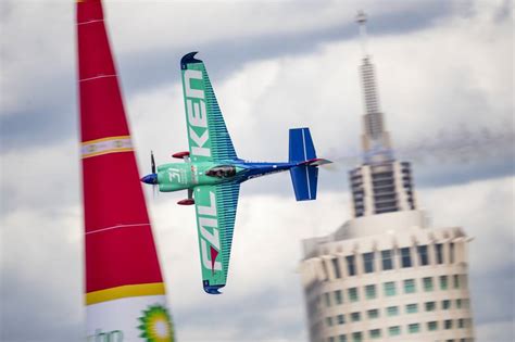 Team Falkens Yoshihide Muroya Wins Final Stop Of Red Bull Air Race