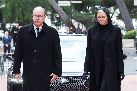 Charl Ne Et Albert De Monaco Tr S Complices Au Gala Pour L Oc An De