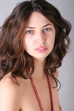 Marina Shows Off Her Tits And Nice Ass StasyQ Nude Photo Gallery Morazzia