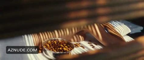 Les Bronzes Amis Pour La Vie Nude Scenes Aznude