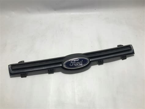 GRILL ATRAPA EMBLEMAT FORD ECOSPORT 13 17 CN1517F003ADW1 za 199 88 zł z