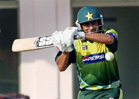 Younis Khan Pulls During His Patient Knock ESPNcricinfo