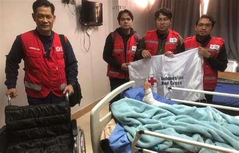 Pmi Salurkan Kursi Roda Dan Kruk Bagi Pasien Korban Konflik Gaza