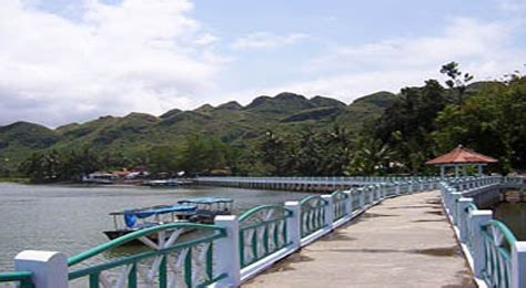 OBYEK WISATA PANTAI AYAH KEBUMEN Kebumen Beriman