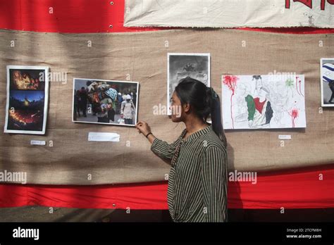 Dhaka Bangladesh D Cembre Des Tudiants De La Facult Des