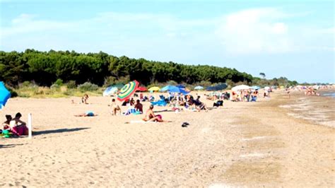 Si Sente Male Mentre Fa Il Bagno A Caorle Morto In Spiaggia Un Uomo Di