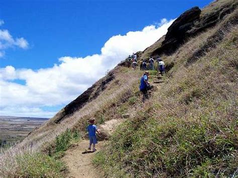 Rano Raraku; Maunga Pukatikei (Easter Island) : Climbing, Hiking & Mountaineering : SummitPost