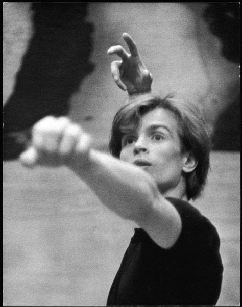 Rudolf Nureyev Sisters / Lee Radziwill and Rudolf Nureyev News Photo ...