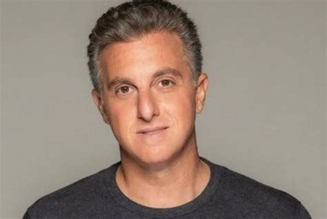 Revelação de irmão gay foi processo de aprendizado para Luciano Huck Polêmica Paraíba