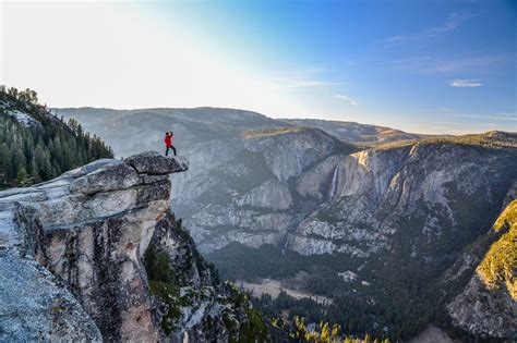 Glacier Point Hiking Trail, Yosemite Valley, California