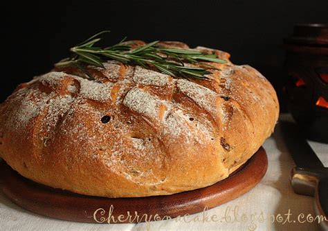 Cherry On A Cake Rosemary N Sundried Tomato Bread