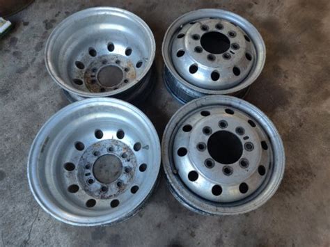 Stock aluminum dually wheels. | Diesel Truck Forum - Oilburners.net