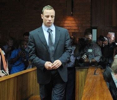 1 Afrique du Sud l Athlète Oscar Pistorius reste en prison