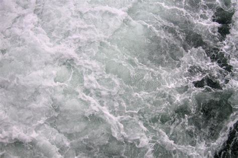 Ondas Quebradas De Mar Preto Fecham Como Papel De Parede De Fundo De