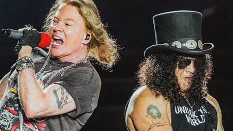 Slash Looks Back On Meeting Axl Rose He Was The Only Singer That Ever Brought Emotional