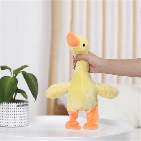 Électrique marche son en peluche canard jouets canard poupée jaune