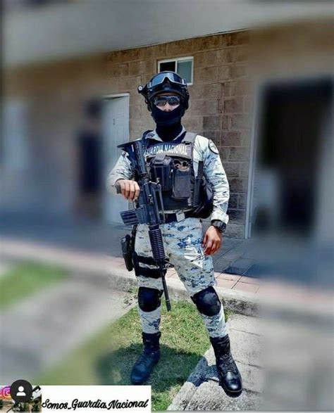 GN Elemento De La Guardia Nacional Poses Para Fotos Hombre