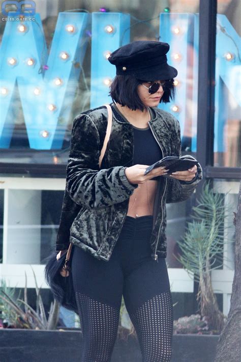 Vanessa Hudgens Nude Pictures Onlyfans Leaks Playboy Photos Sex Scene Uncensored