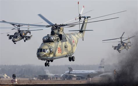 World's Largest Helicopter Mi-26 Moves a Jet | Aviation Blog