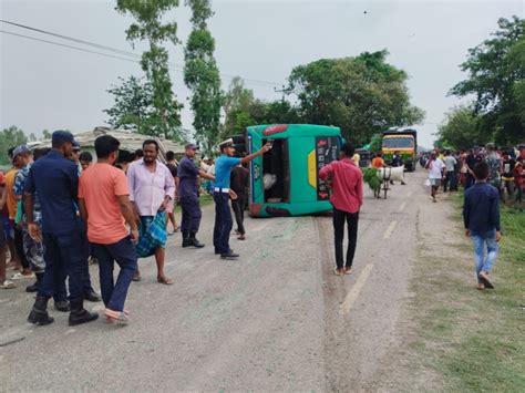 रौतहटमा बस पल्टिँदा एक जनाको मृत्यु १३ घाइते मधेस कान्तिपुर समाचार