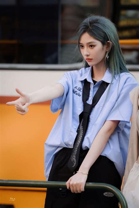 snhwangyi wangyi vuongdich wy trong  hinh anh vuong