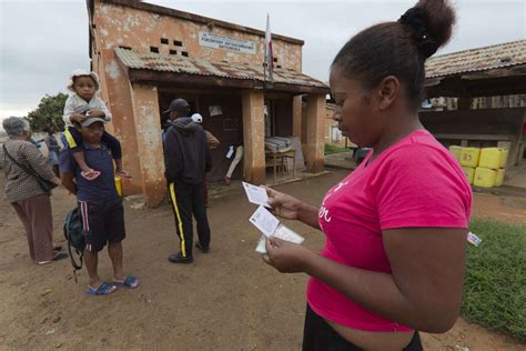 Présidentielle à Madagascar des queues devant le parti dAndry