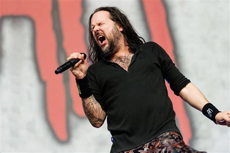 Jonathan Davis Reveals The Backstory Of How They Made Korn's Debut ...