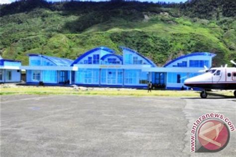 Pesawat Enggang Air Kecelakaan Di Bandara Mulia Puncak Jaya Papua