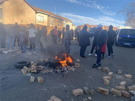 POWER987News On Twitter Naturena Residents Take To The Streets To