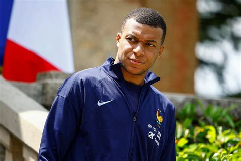 Mbappé Llamó A Votar En Francia Tras El Avance De La Ultraderecha “no Podemos Dejar El País En