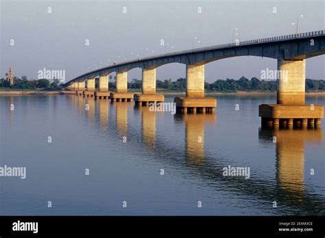 CAMBODIA KAMPONG CHAM MEKONG RIVER BRIDGE Stock Photo - Alamy