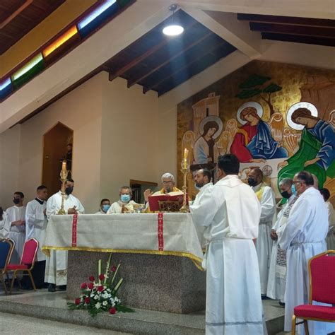 Mons Fernando Castro consagró altar de la iglesia San Francisco de