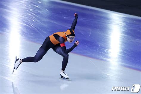 빙속 김민선 여자 500m 이어 1000m도 제패동계체전 2관왕