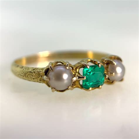 Emerald And Pearl Trilogy Ring Chique To Antique Jewellery