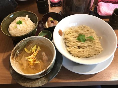 四谷三丁目「鯛塩そば 灯花」【鯛茶漬けセット】宇和島鯛つけ麺 アルフィーのブログ