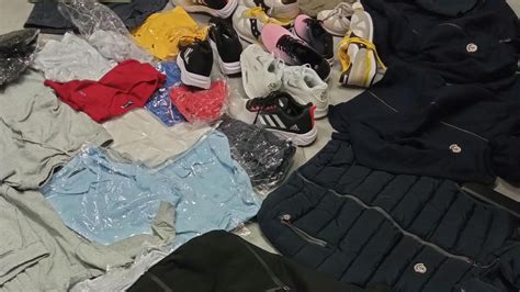 Laigueglia Capi Di Abbigliamento Contraffatti Sequestrati Dalla