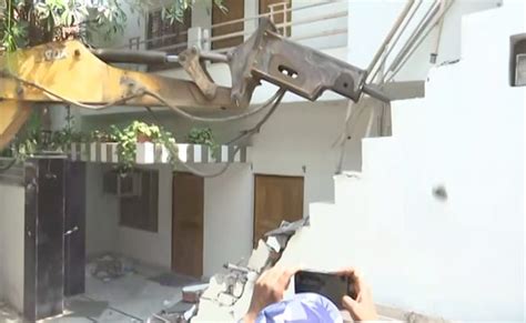 Umesh Pal Murder Bulldozer At Home Of Jailed Up Dons Aide 5 Days