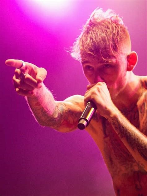 Net Worth Of Machine Gun Kelly LedgerNote