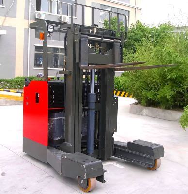 Kg Battery Electric Forklift Uneven Ground Pallet Stacker Four Way